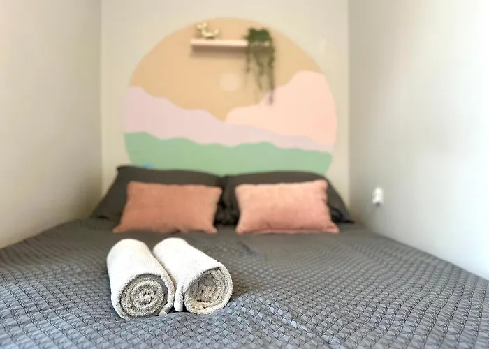 Mmrent Sunset Room